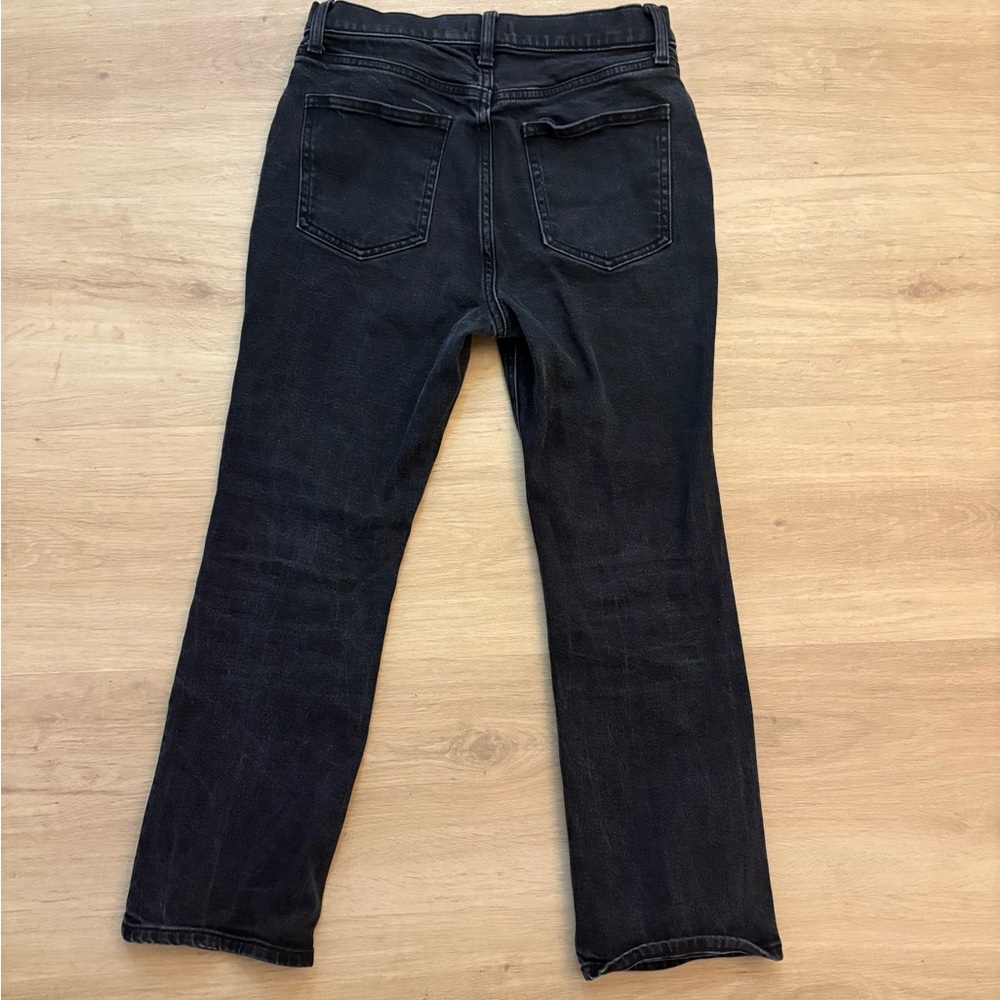 Uniqlo size 26 slim flared high rise back jeans fair condition